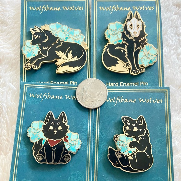 Black Wolves Floral Enamel Pin Set - Picture 2 of 3